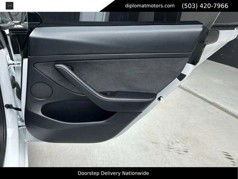Used 2022 Tesla Model 3 Performance image 25