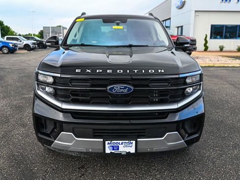 Used 2025 Ford Expedition Max Platinum AWD/4WD image 10