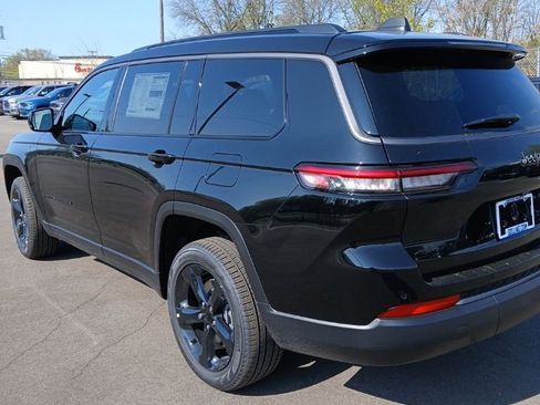 New 2026 Jeep Grand Cherokee L Limited AWD/4WD image 5