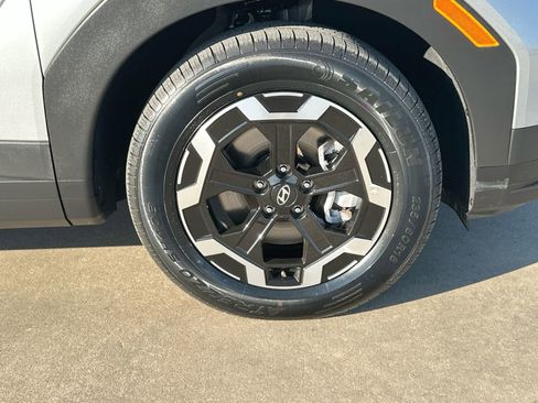 Used 2025 Hyundai Santa Fe SEL image 10