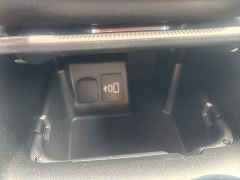 Used 2025 Ford Explorer ST AWD/4WD image 31