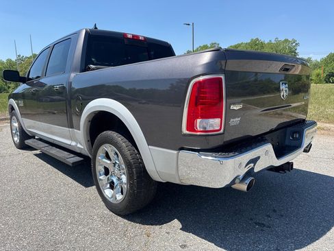 Used 2015 RAM 1500 Laramie w/ Convenience Group AWD/4WD image 3