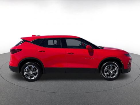 Used 2025 Chevrolet Blazer LT FWD image 15