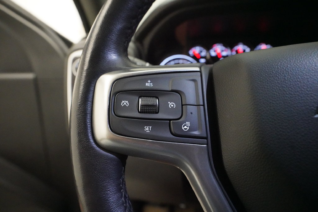 Used 2022 Chevrolet Silverado 1500 LT AWD/4WD image 17