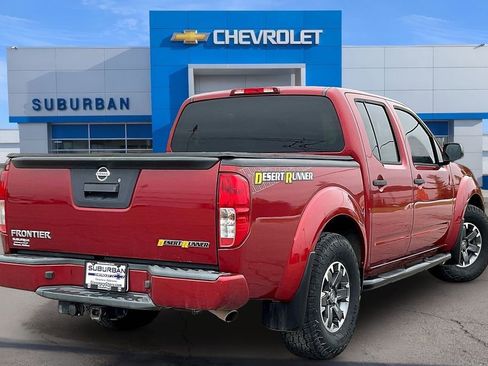 Used 2018 Nissan Frontier Desert Runner RWD image 2