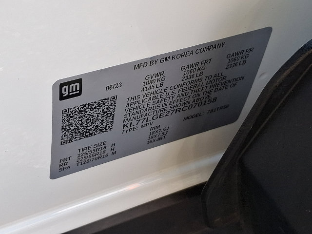 Used 2024 Chevrolet Trax RS w/ Sunroof Package FWD image 36