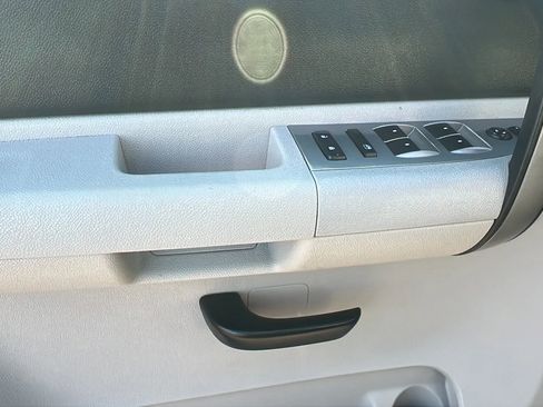 Used 2007 Chevrolet Silverado 1500 LT w/ 1LT Convenience Package image 13