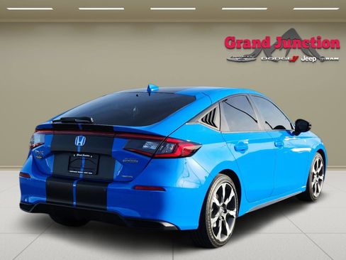 Used 2025 Honda Civic Sport Touring image 4