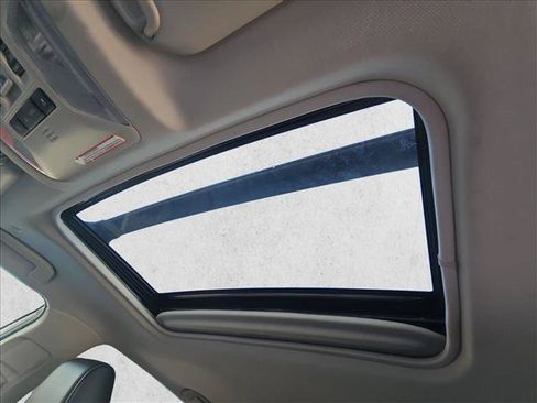 Used 2023 Toyota RAV4 XLE Premium FWD image 13