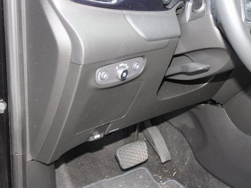 Used 2022 Buick Encore GX Essence w/ Experience Buick Package image 25