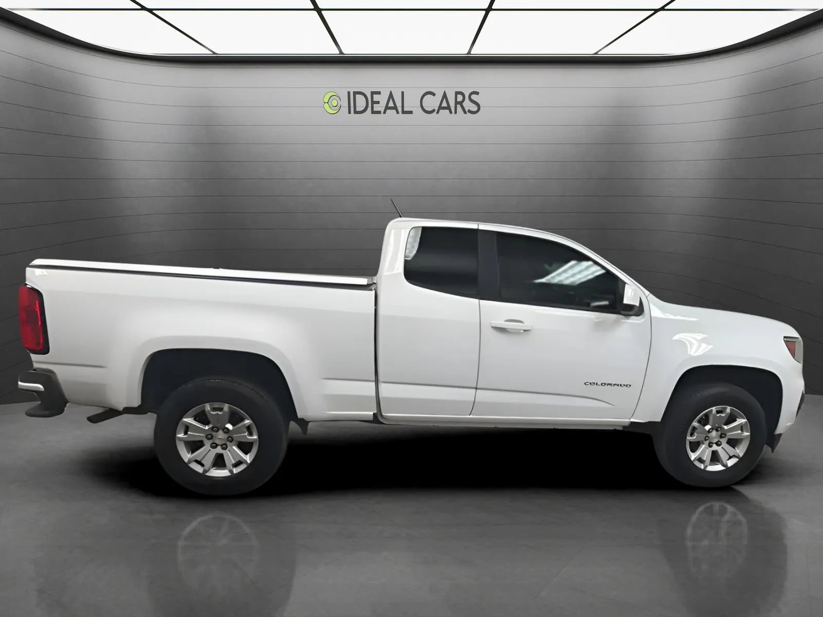 Used 2022 Chevrolet Colorado LT w/ Fleet Safety Package RWD image 4