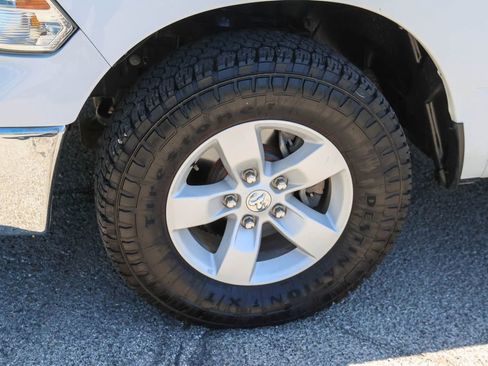 Used 2022 RAM 1500 Classic SLT w/ Electronics Group AWD/4WD image 6