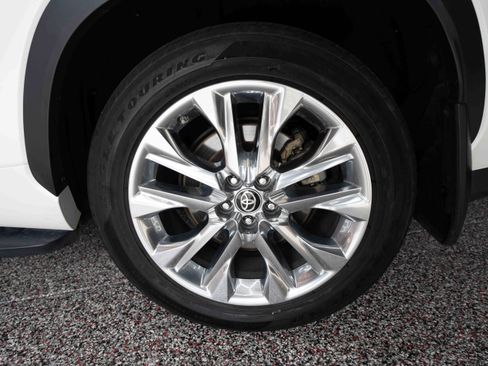 Used 2020 Toyota Highlander Limited AWD/4WD image 30