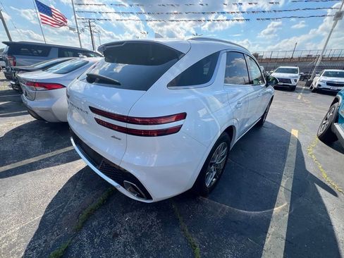 Used 2025 Genesis GV70 2.5T AWD/4WD image 4