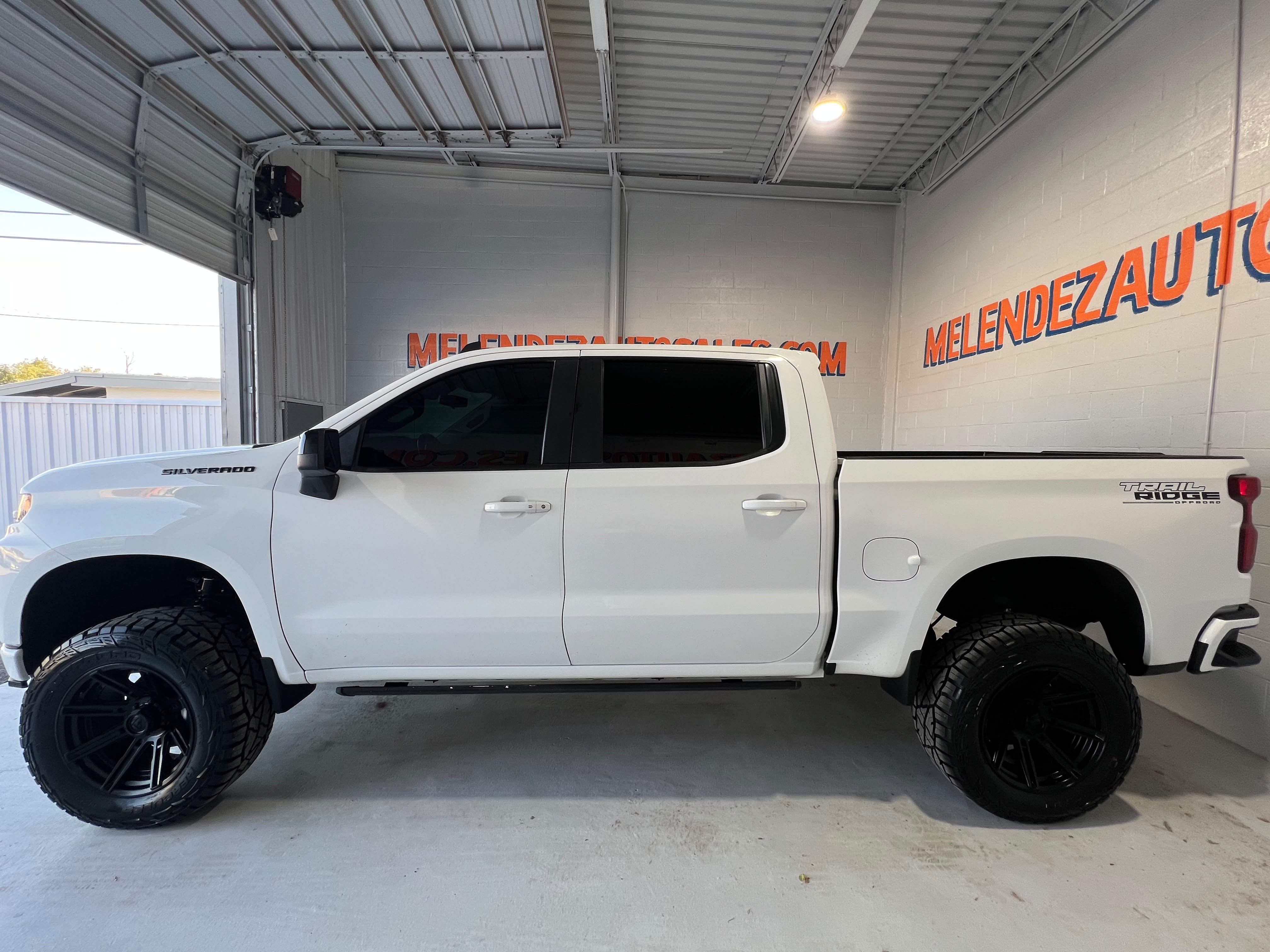 Used 2022 Chevrolet Silverado 1500 RST AWD/4WD image 2