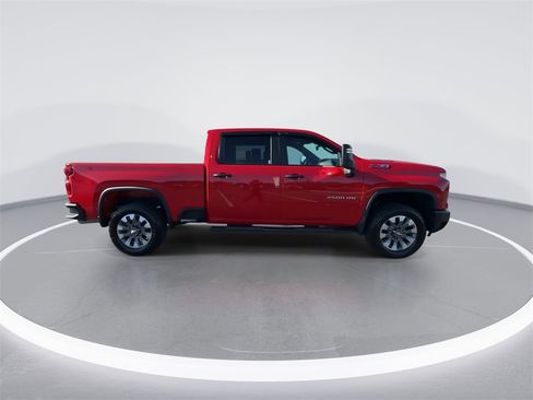Used 2024 Chevrolet Silverado 2500 Custom w/ Custom Value Package image 9