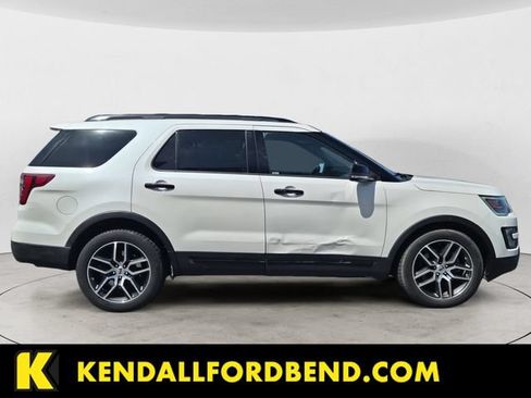 Used 2017 Ford Explorer Sport AWD/4WD image 4