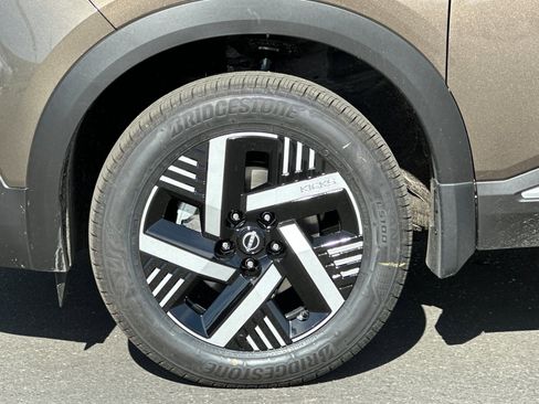 New 2026 Nissan Kicks SV image 25