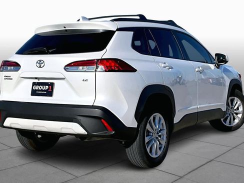 Used 2023 Toyota Corolla Cross LE image 12