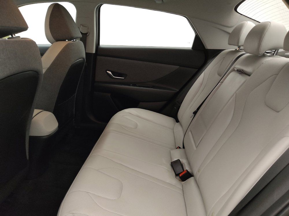 Used 2023 Hyundai Elantra Limited FWD image 18