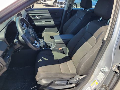 Used 2024 Honda CR-V LX image 17