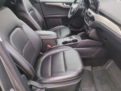 Used 2022 Ford Escape SEL w/ Technology Package image 21