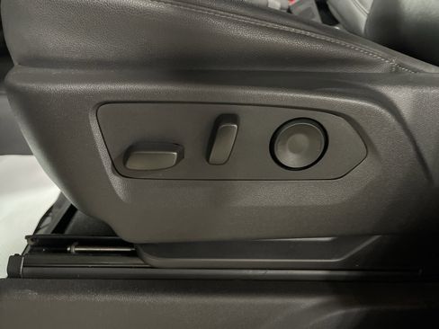 Used 2024 Chevrolet Silverado 1500 LT w/ Leather Package image 12