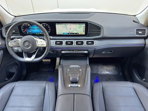 Used 2023 Mercedes-Benz GLS 580 4MATIC image 13