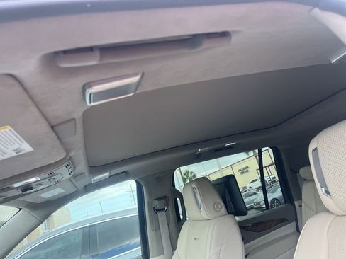Used 2024 Cadillac Escalade ESV Premium Luxury Platinum image 6