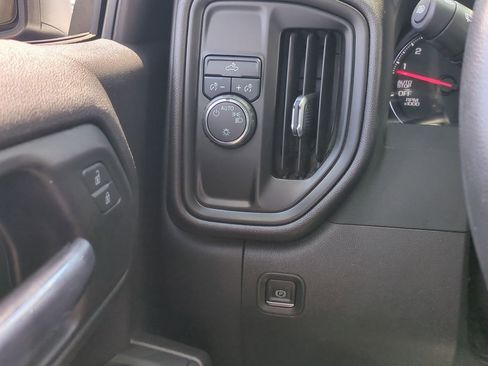 Used 2022 Chevrolet Silverado 1500 W/T RWD image 17