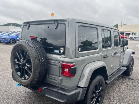 Used 2023 Jeep Wrangler Unlimited Sahara w/ Cold Weather Group AWD/4WD image 4