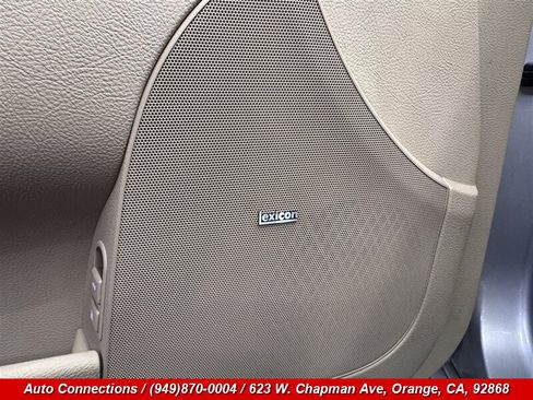 Used 2012 Hyundai Genesis 3.8 w/ Premium Pkg RWD image 25