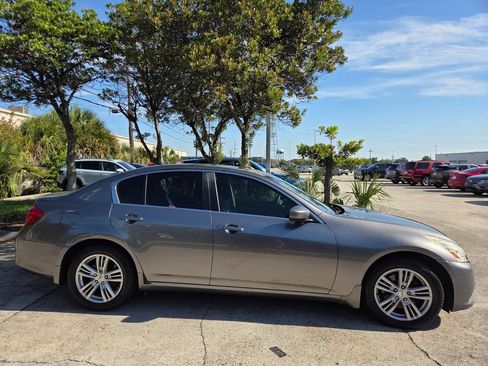 Used 2013 INFINITI G37 x Sedan w/ Premium Pkg AWD/4WD image 8
