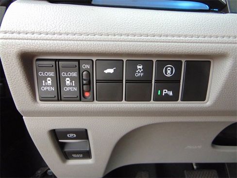 Certified 2023 Honda Odyssey Elite image 19