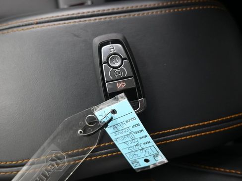 Used 2025 Ford Maverick Tremor AWD/4WD image 21