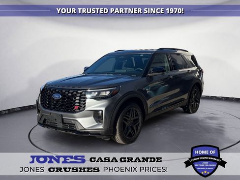 Used 2025 Ford Explorer ST image 1