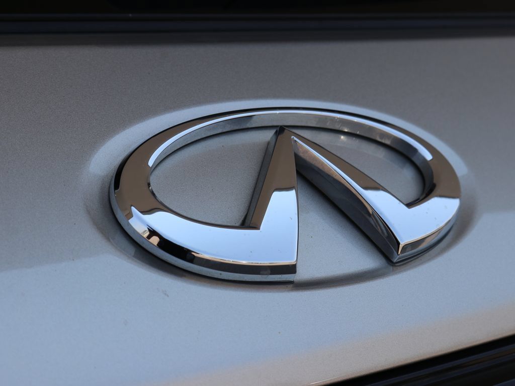 Certified 2023 INFINITI QX60 Luxe w/ Cargo Package AWD/4WD image 38