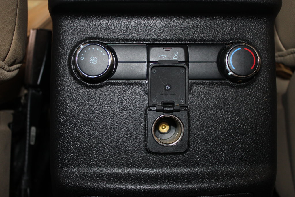Used 2017 Ford Explorer XLT w/ Equipment Group 202A FWD image 52