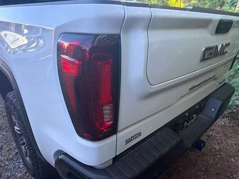 Used 2025 GMC Sierra 1500 AT4X AWD/4WD image 9