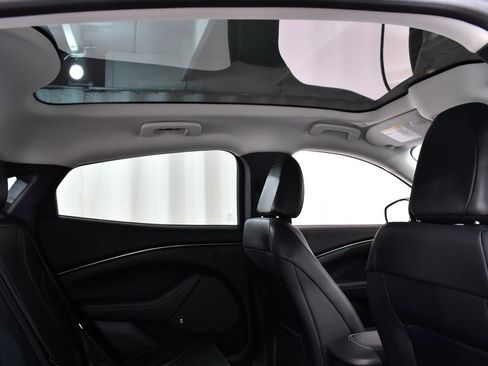 Used 2022 Ford Mustang Mach-E Premium image 18