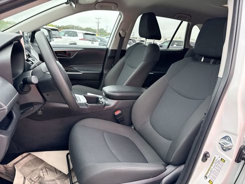 Certified 2025 Toyota RAV4 LE FWD image 13