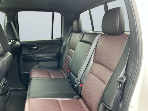 Used 2024 Honda Ridgeline Black Edition image 14