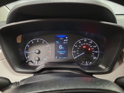 Used 2025 Toyota Corolla Cross L FWD image 15