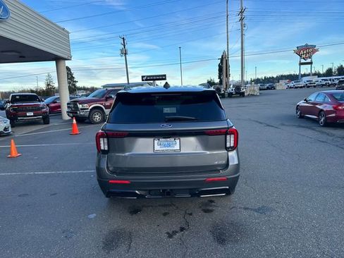 New 2026 Ford Explorer ST-Line w/ ST-Line Street Pack image 4