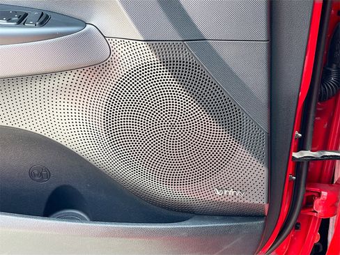 Used 2020 Hyundai Veloster N w/ Performance Package image 18