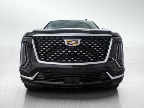 Used 2026 Cadillac Escalade Luxury w/ Touring Package AWD/4WD image 2
