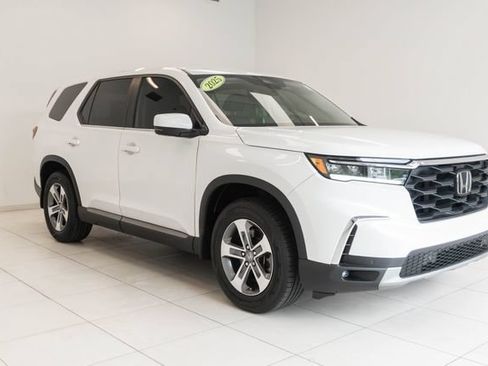 Certified 2025 Honda Pilot EX-L image 7