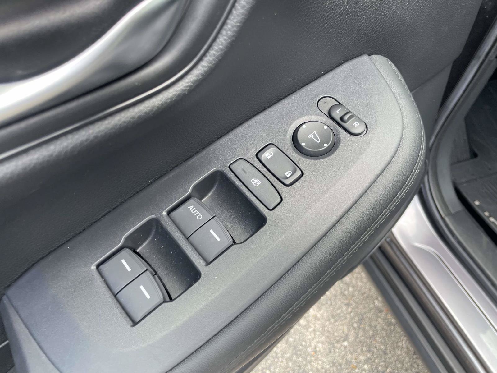 Certified 2024 Honda HR-V LX image 12