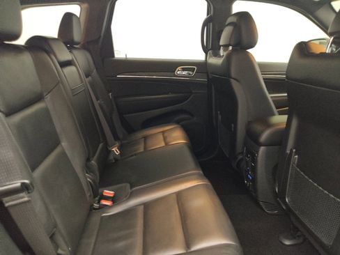Used 2021 Jeep Grand Cherokee Limited AWD/4WD image 19