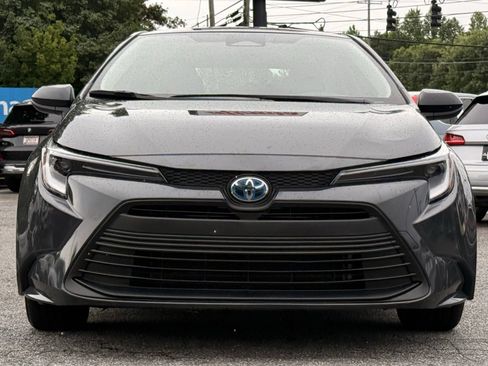 Used 2025 Toyota Corolla LE FWD image 8